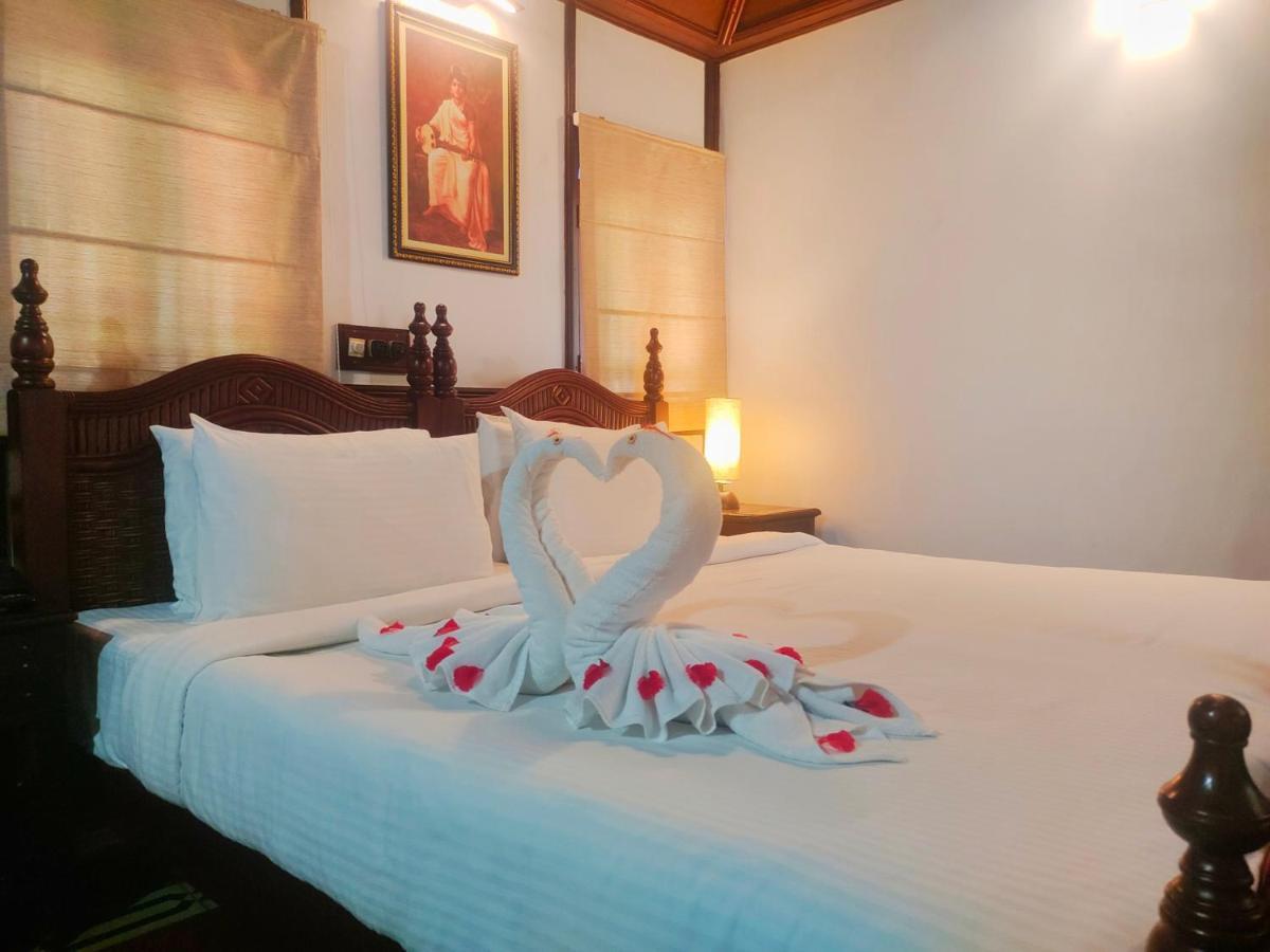 เดอะ ทราวานคอร์ เฮอริเทจ บีช รีสอร์ต Hotel โกวาลัม ภายนอก รูปภาพ