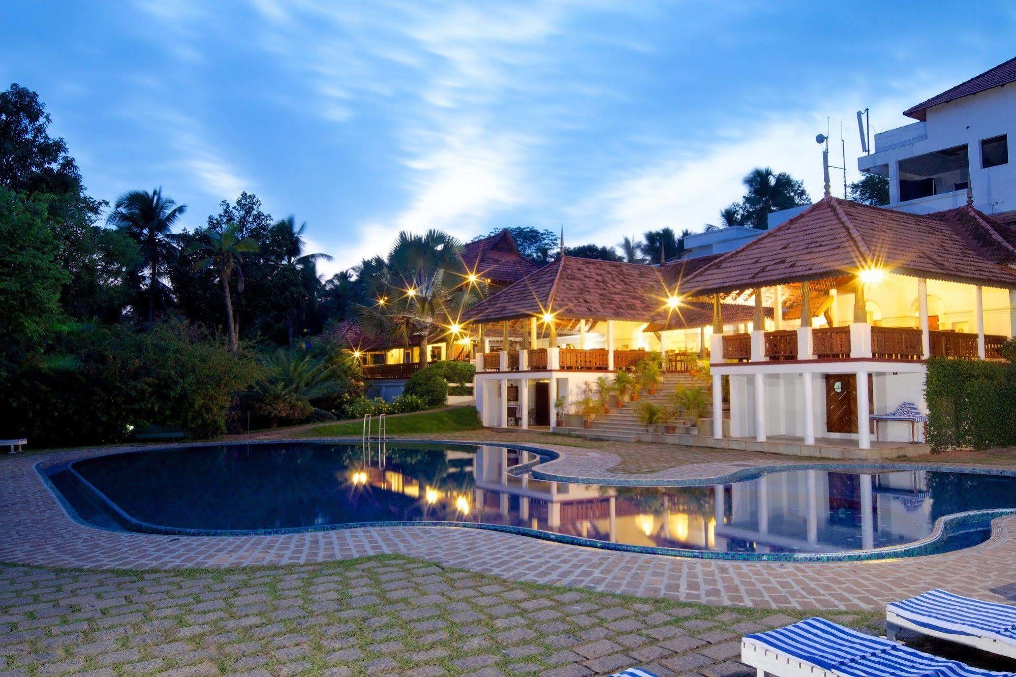 เดอะ ทราวานคอร์ เฮอริเทจ บีช รีสอร์ต Hotel โกวาลัม ภายนอก รูปภาพ